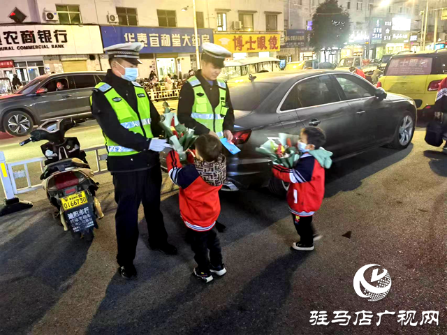 平輿縣交警：&ldquo;護(hù)學(xué)&rdquo;守護(hù)師生平安路