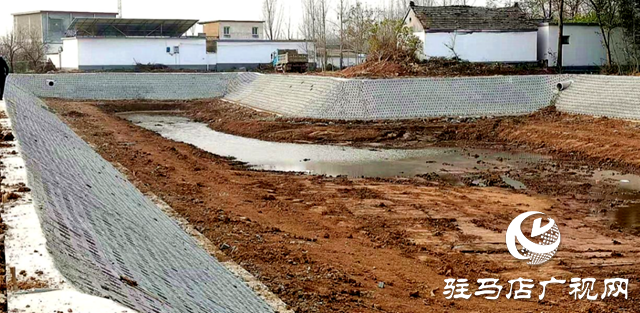 確山縣新安店:廢舊坑塘開“美顏”