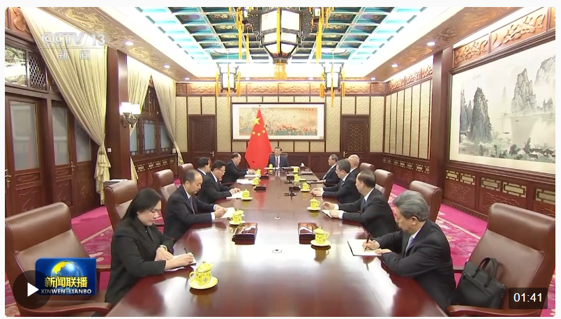 獨(dú)家視頻丨習(xí)近平聽取賀一誠述職報(bào)告