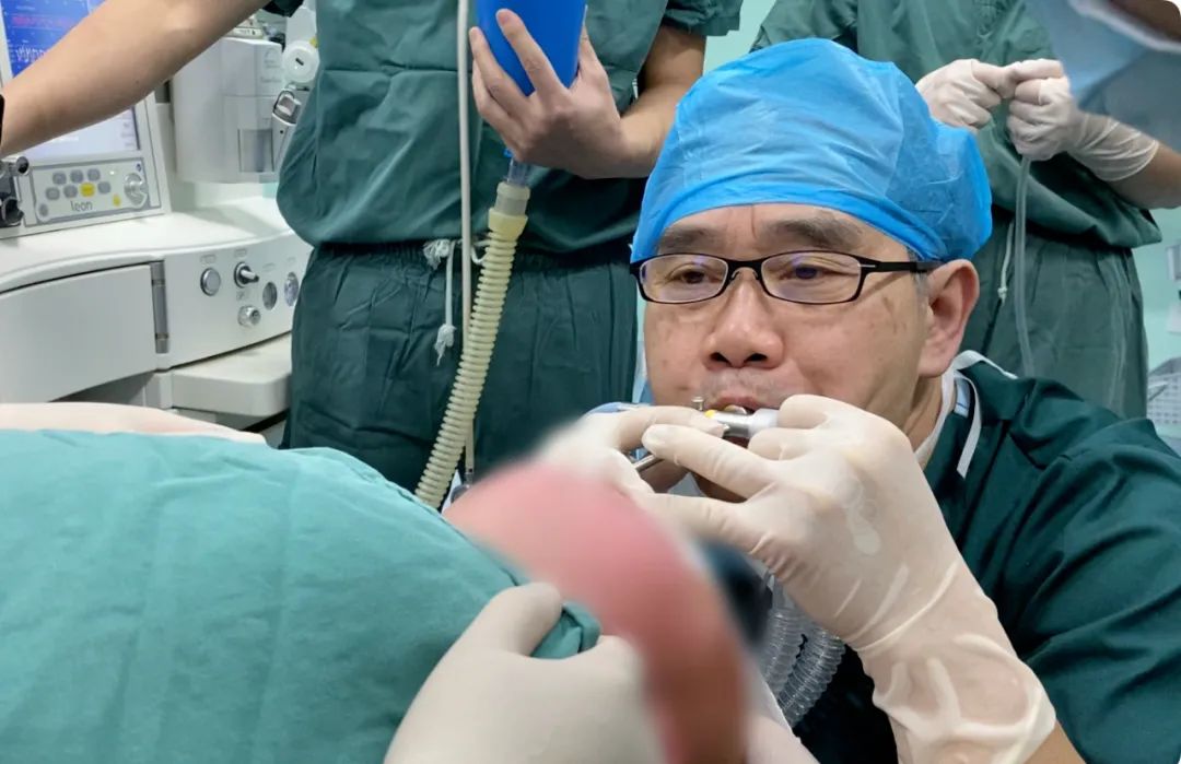 &ldquo;我快堅持不住了！&rdquo;醫(yī)生為1歲男童吹氧，下一秒&hellip;&hellip;