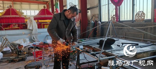 平輿縣十字路鄉(xiāng)石磙廟村:河南龍鳳花轎廠“抬”出村民致富路