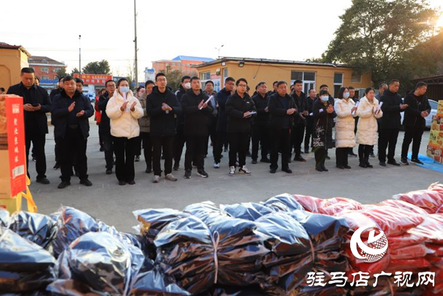 平輿縣一愛心企業(yè)給19個(gè)鄉(xiāng)鎮(zhèn)(街道)的敬老院捐贈愛心生活物資