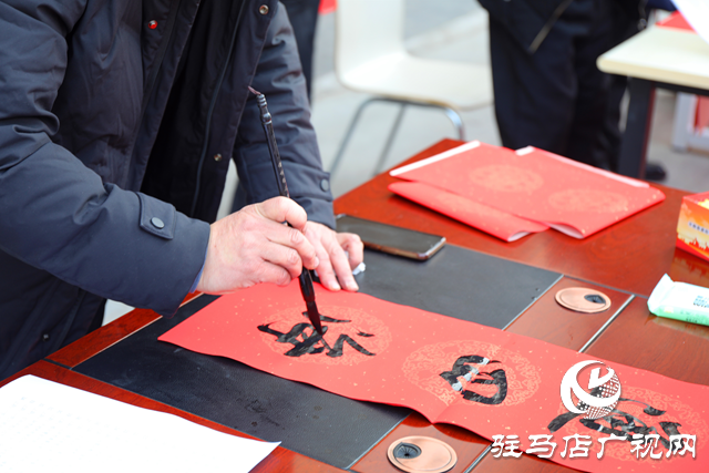 平輿縣:“迎新春送祝福”義寫(xiě)春聯(lián)活動(dòng)舉行