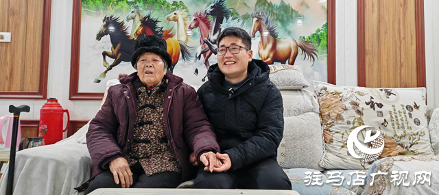 &ldquo;出彩河南人&rdquo;張陽：帶著患病奶奶6年跑貨運行駛15萬公里