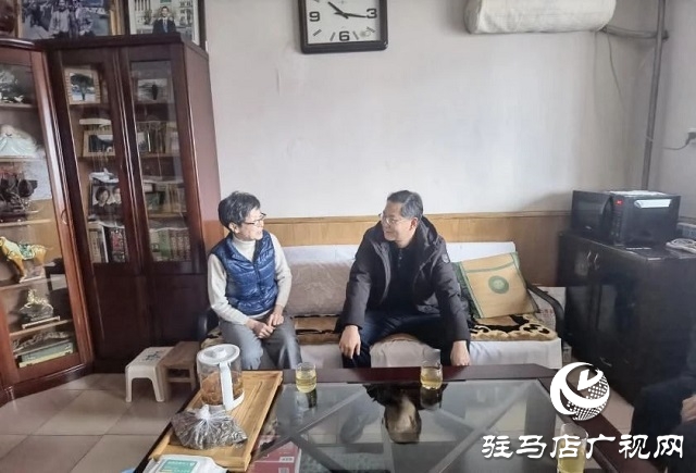 新春走基層||市統(tǒng)計(jì)局走訪慰問(wèn)退休老干部