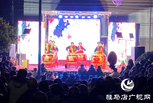 西平縣人和鄉(xiāng):王孟寺村舉辦春節(jié)聯(lián)歡晚會(huì)