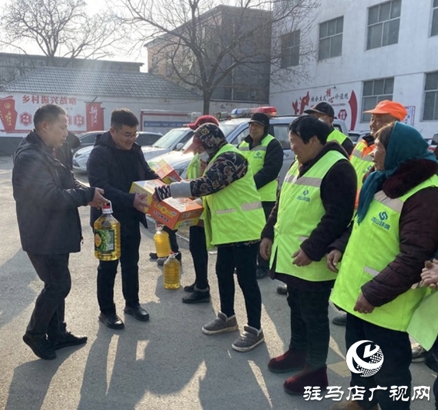 平輿縣李屯鎮(zhèn)開展大年三十&ldquo;我們的節(jié)日&middot;春節(jié)&rdquo;慰問活動