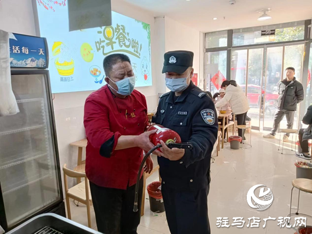 駐馬店市公安局示范區(qū)分局開展&ldquo;九小場所&rdquo;消防安全隱患排查