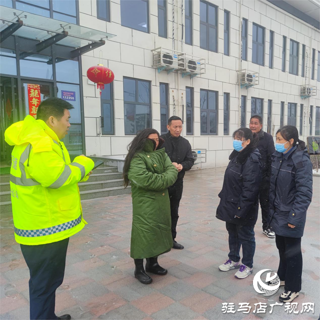 汝州女子冰凍天氣被高速收費(fèi)站暖心救援！為高速工作人員點(diǎn)贊！