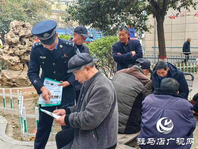 泌陽(yáng)縣公安局：禁毒宣傳進(jìn)公園 警民共建防&ldquo;毒&rdquo;墻