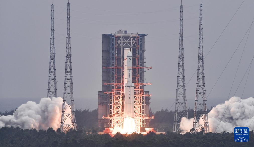 我國成功發(fā)射鵲橋二號中繼星