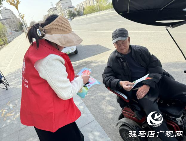 泌陽縣社工站開展社工周宣傳活動(dòng)
