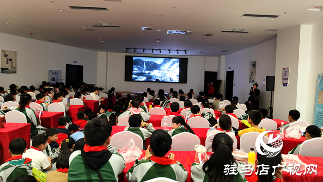 正陽(yáng)縣開(kāi)展&ldquo;緬懷先烈 紅色電影展播&rdquo;系列活動(dòng)