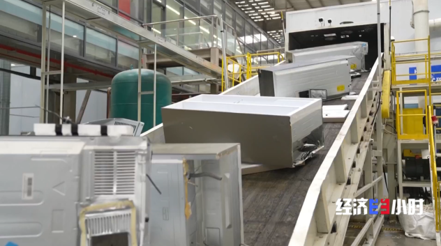 回收總量達(dá)450萬(wàn)噸 看舊家電如何“變廢為寶”？