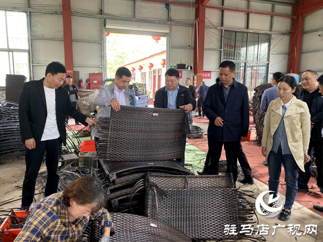 平輿縣李屯鎮(zhèn)：黨建三級(jí)聯(lián)動(dòng)&ldquo;雙提升&rdquo;助推&ldquo;三園&rdquo;建設(shè)