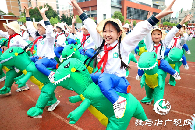 駐馬店市第三十六小學(xué)舉行春季運動會