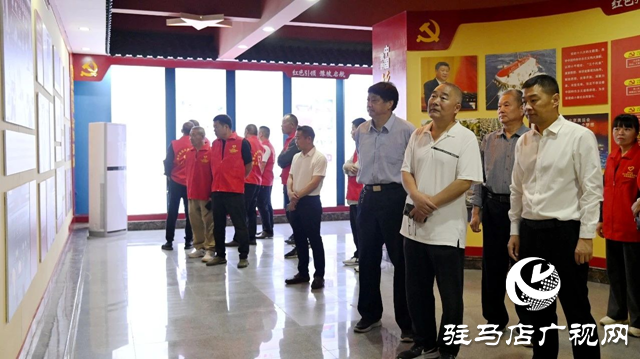 西平縣見(jiàn)義勇為協(xié)會(huì)組織緊急救援志愿者開(kāi)展主題黨日活動(dòng)