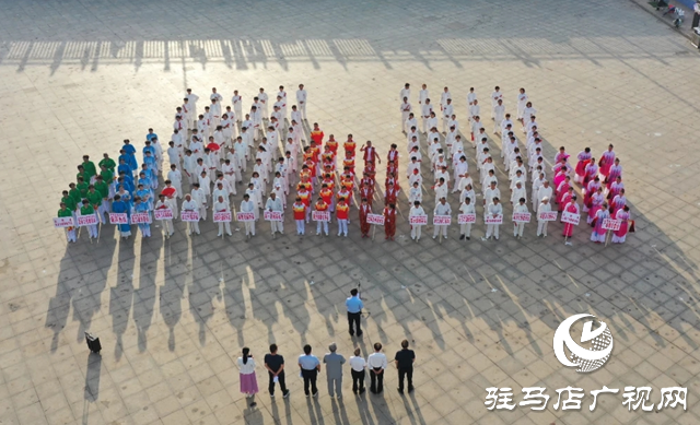 泌陽縣舉辦全國老年人太極拳健身大聯(lián)動活動