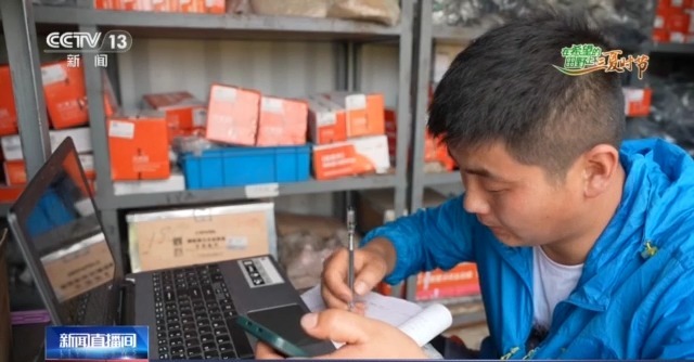 農(nóng)機“移動醫(yī)院”、追農(nóng)機跑的工程師……這兒的夏收有點不一樣