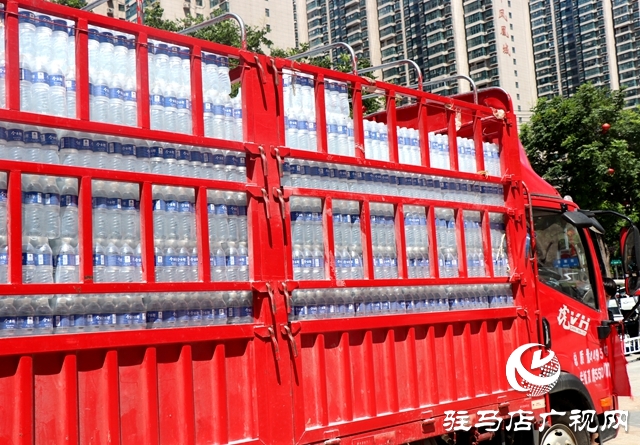 馳援新鄉(xiāng)！駐馬店廣播電視臺(tái)募集救災(zāi)物資再出發(fā)！