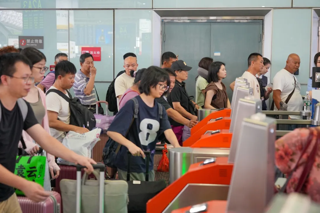 應屆畢業(yè)生，還能享受學生優(yōu)惠票嗎？