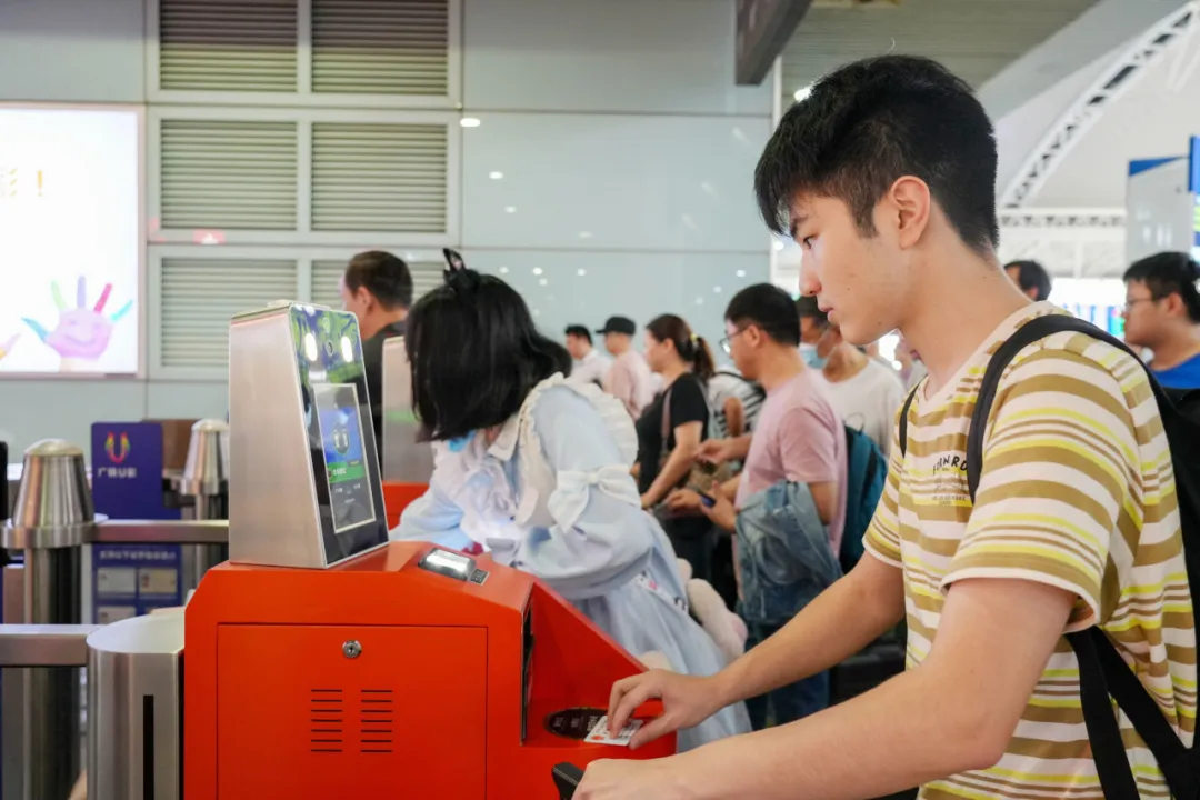 應屆畢業(yè)生，還能享受學生優(yōu)惠票嗎？