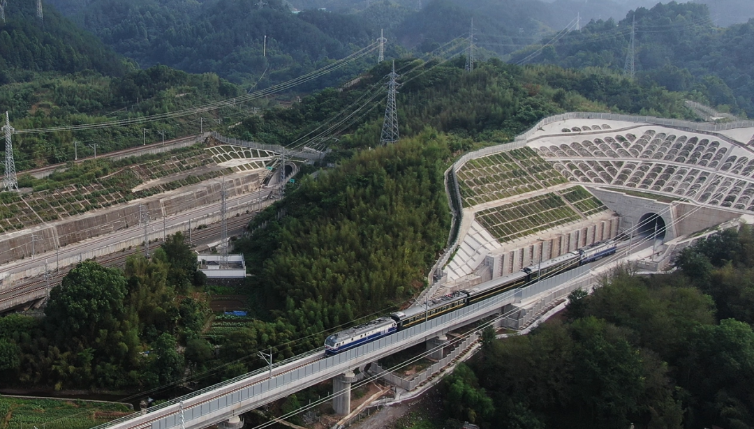 時速350公里！又一條高鐵開始聯(lián)調(diào)聯(lián)試