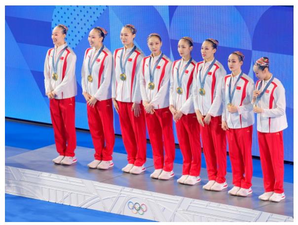 甲骨文“山”字驚艷亮相花泳池，中國隊奪首金創(chuàng)歷史丨豫見巴黎奧運