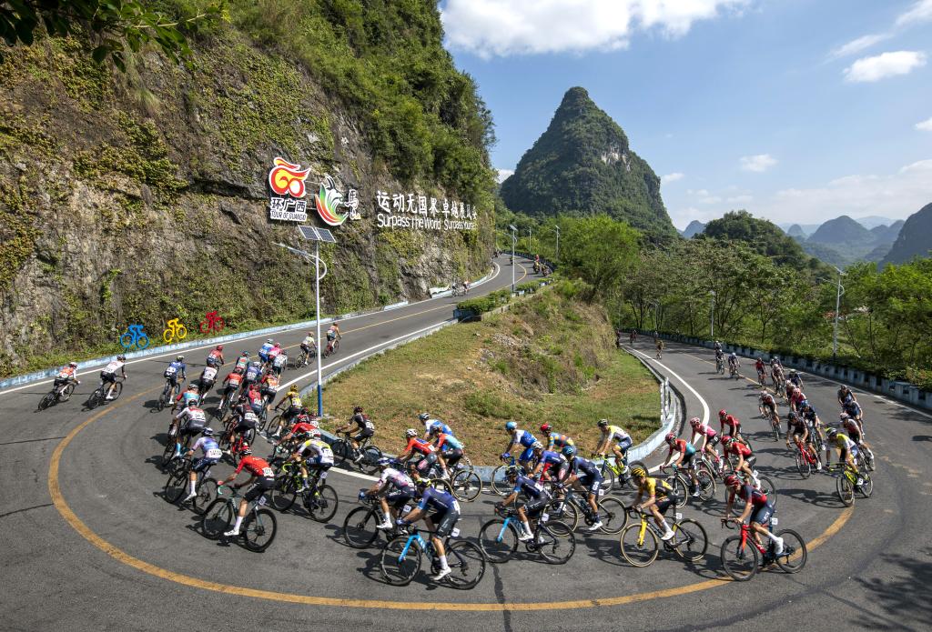 時(shí)光相冊(cè)丨弄拉的重生：荒山披綠 窮嶺生金