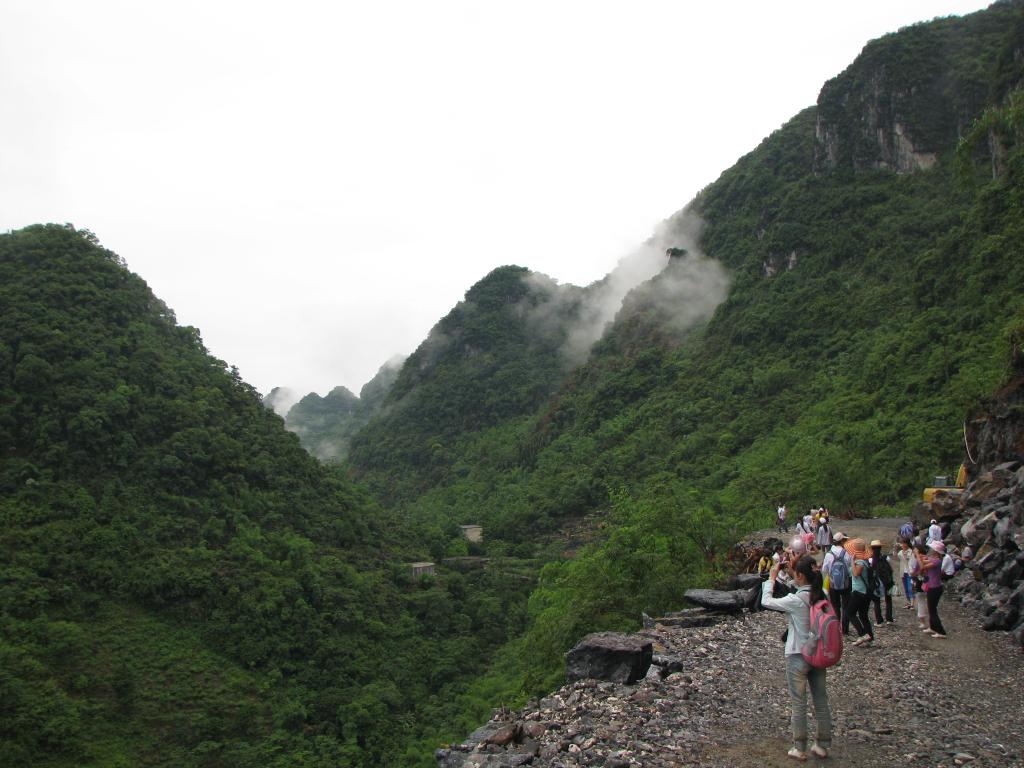 時(shí)光相冊(cè)丨弄拉的重生：荒山披綠 窮嶺生金