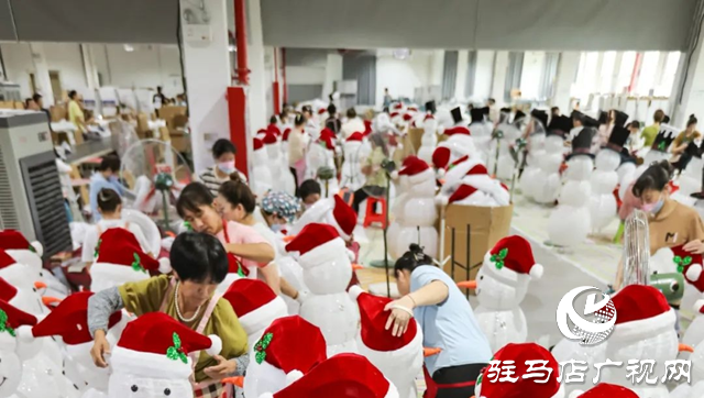 正陽(yáng)縣:燈飾公司成為留守婦女的“搖錢(qián)樹(shù)”