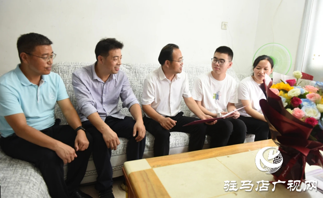 正陽縣:優(yōu)良家風(fēng)成就名校雙星