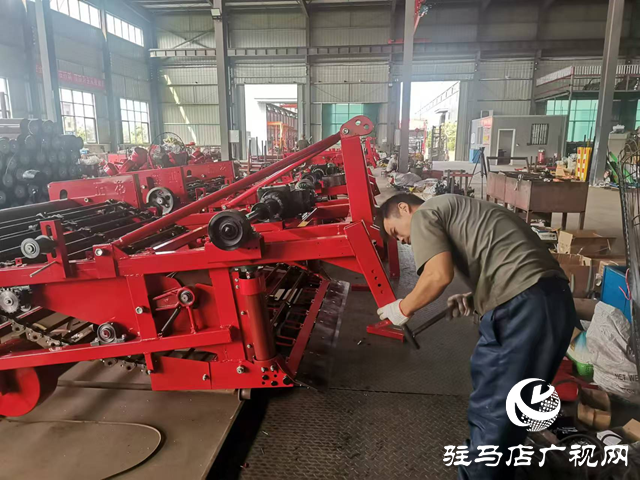 正陽縣:訂單農機生產忙
