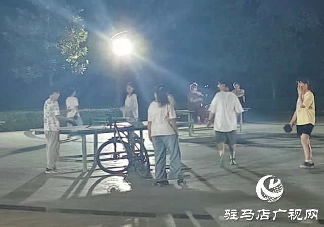 正陽縣:居民盡享多樣運動 夜晚生活充滿活力