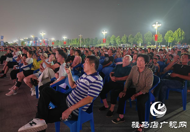 駐馬店：千架無(wú)人機(jī)展演 點(diǎn)亮?xí)怪行囊箍? width=