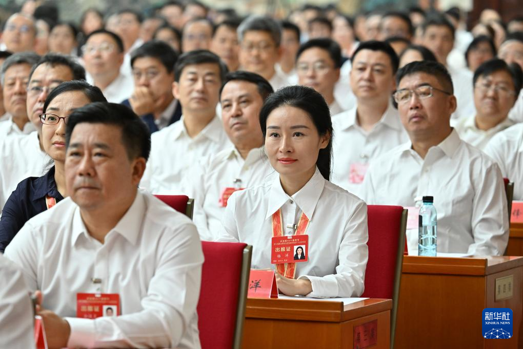 慶祝第40個(gè)教師節(jié)暨全國教育系統(tǒng)先進(jìn)集體和先進(jìn)個(gè)人表彰活動(dòng)在京舉行