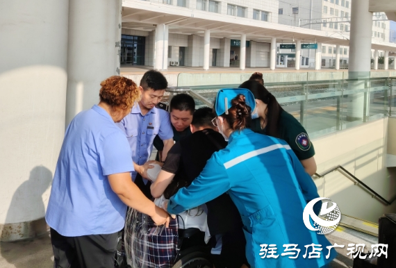 駐馬店車站緊急救助暈倒旅客