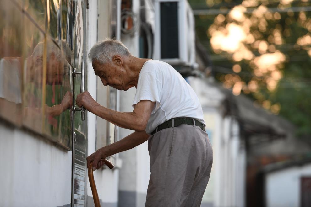 “螢火蟲”之光，照亮這間“陋室講堂”