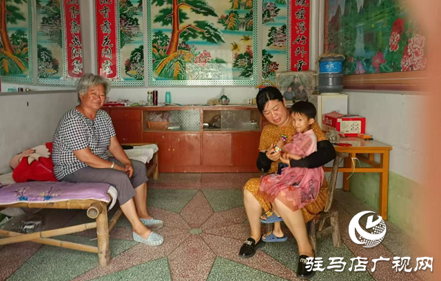 確山縣竹溝鎮(zhèn):“愛心媽媽”結(jié)對(duì)幫扶 溫暖孩子成長(zhǎng)路