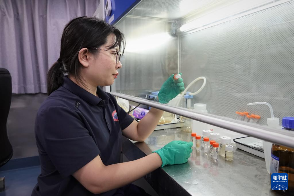 “蛟龍?zhí)?rdquo;完成2024西太平洋國(guó)際航次科考最后一潛