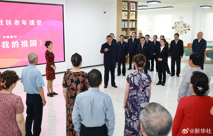 習近平在甘肅蘭州市考察社區(qū):抓好“一老一小”這兩個重點