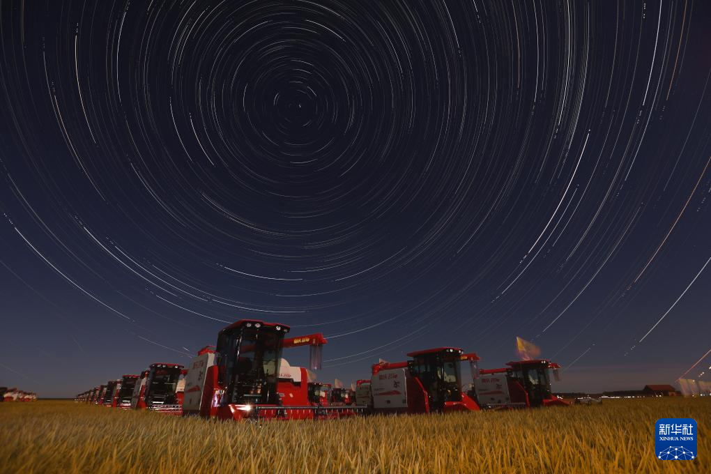 豐收田野&ldquo;約會(huì)&rdquo;浪漫星空