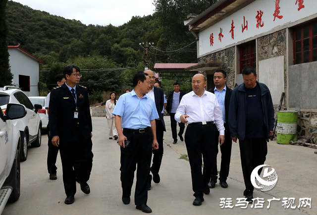 泌陽縣委副書記、縣長朱東升開展節(jié)前安全生產工作檢查