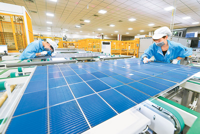 技術(shù)引領，中國光伏連續(xù)“破紀錄”