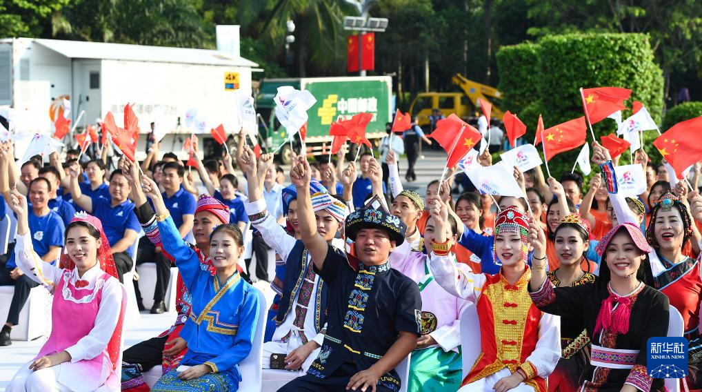 第十二屆全國少數(shù)民族傳統(tǒng)體育運動會啟動火炬?zhèn)鬟f