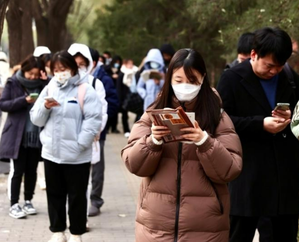 2025公務(wù)員省考報(bào)名陸續(xù)開啟 多地將同日開考