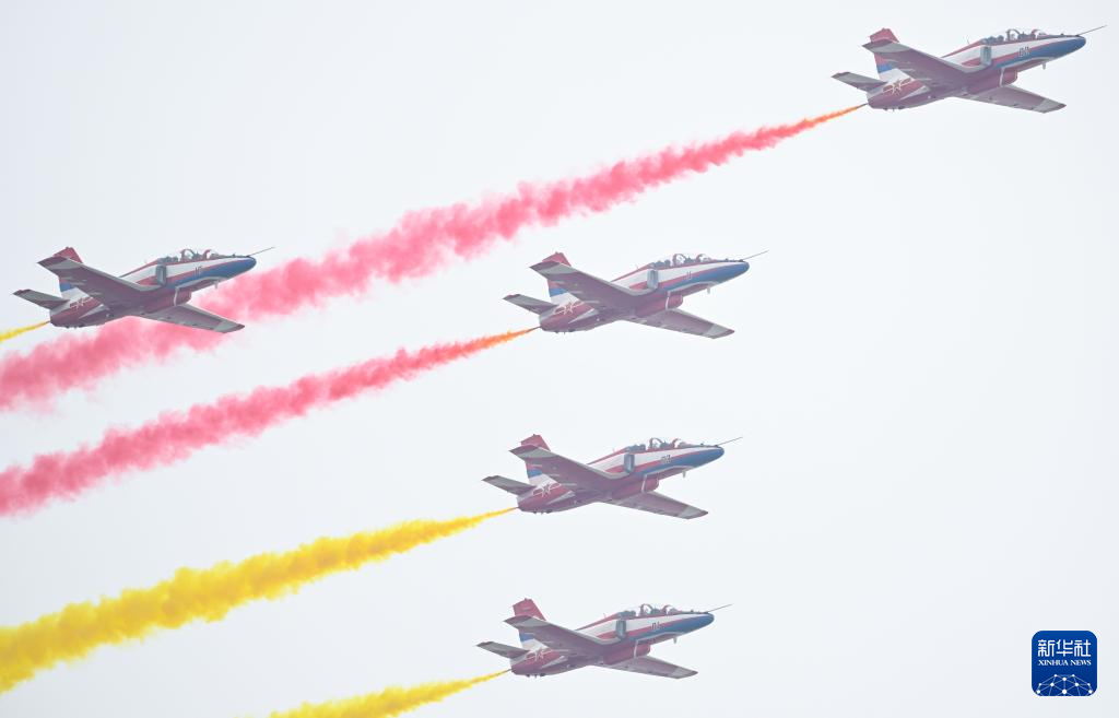 &ldquo;八一&rdquo;&ldquo;紅鷹&rdquo;展翅珠海為人民空軍慶生