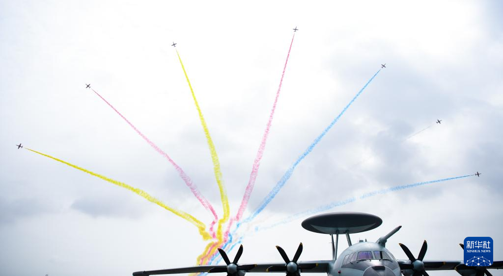 &ldquo;八一&rdquo;&ldquo;紅鷹&rdquo;展翅珠海為人民空軍慶生