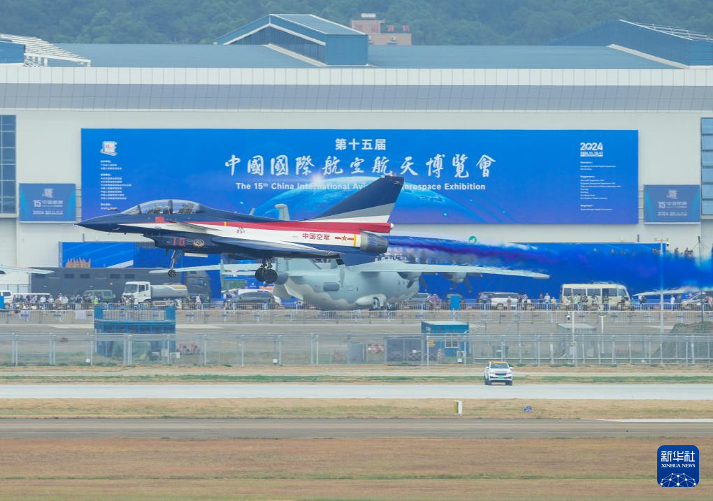 &ldquo;八一&rdquo;&ldquo;紅鷹&rdquo;展翅珠海為人民空軍慶生