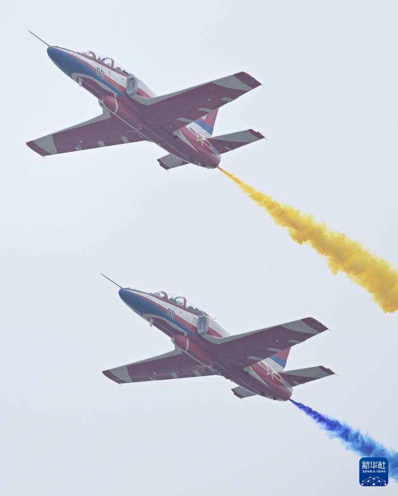 &ldquo;八一&rdquo;&ldquo;紅鷹&rdquo;展翅珠海為人民空軍慶生